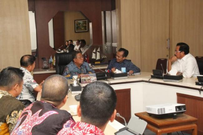 Menko Perekonomian Darmin Janji Selesaikan Masalah Shipyard
