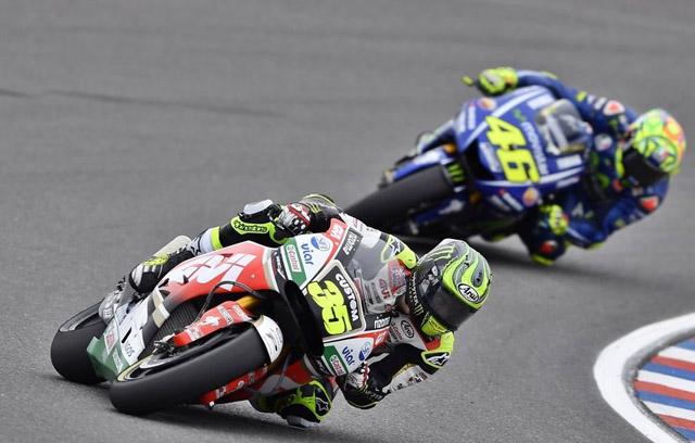 Crutchlow-Rossi Bersaing Ketat di Sesi Latihan Kedua