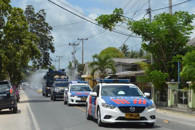 Ibukota Natuna Disisir Mobil `Disinfektan Cannon` Cegah Covid-19