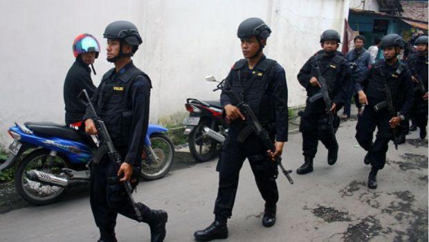 Jadi Pengawal Mobil Uang, Oknum Polisi Rampok Rp 4,8 Miliar