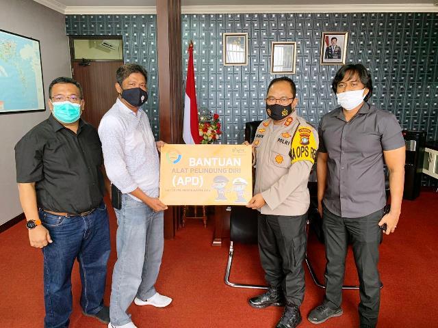 PLN Batam Serahkan Bantuan APD untuk Polresta Barelang