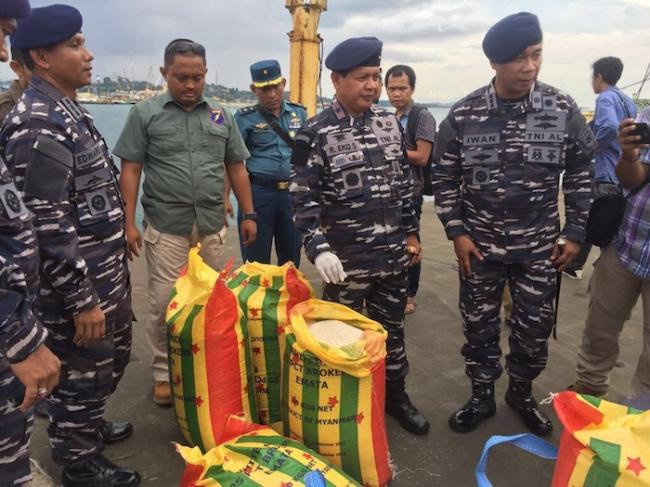 TNI AL Batam Tangkap Penyelundup 4.558 Ton Beras Ilegal ke Batam