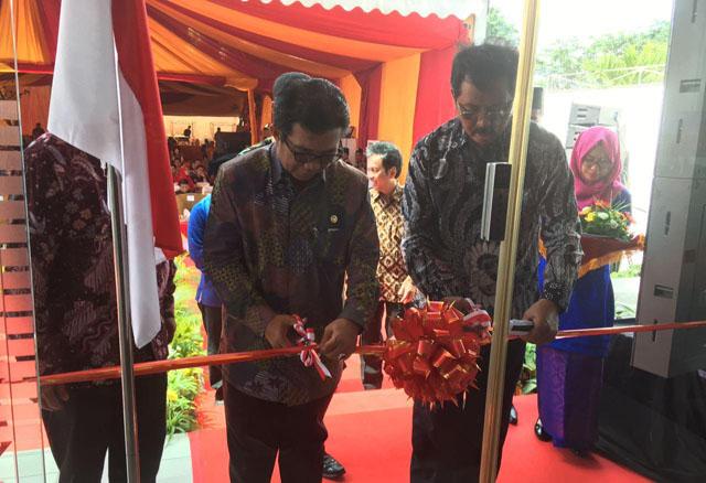  OJK Kepri Diresmikan di Batam, Nurdin: Nanti Kami Kasih Lahan di Dompak