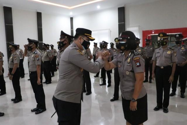 Puluhan Personel Polres Lingga Naik Pangkat