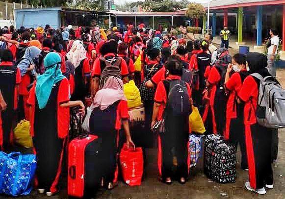 Bebas Covid-19, 436 TKI Bermasalah Dipulangkan ke Jawa