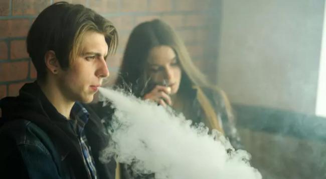 Begini Reaksi dan Efek Vaping Terhadap Paru