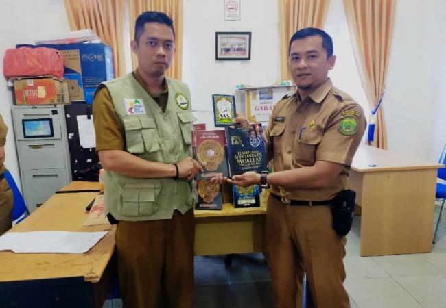 Pemda Lingga Salurkan Al-Qur`an Sumbangan Yayasan Sinergi Umat untuk 9 Wilayah Ini