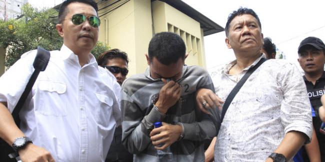 Pembunuh Wanita Cantik Deudeuh Nyaris Diamuk Warga di Lokasi Rekonstruksi 