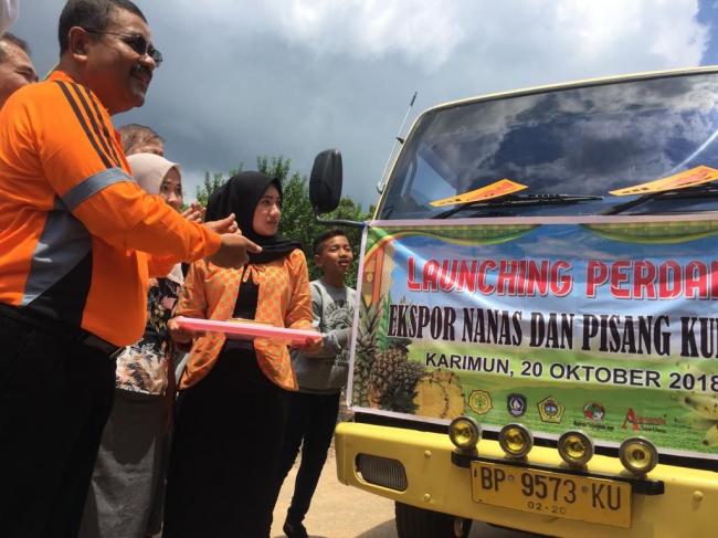 Ekspor Nanas dan Pisang ke Singapura, Bupati Karimun: Semoga Berkah