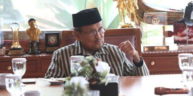 Layanan Telkomsel Pertama Kali dari Batam Berkat Jasa Habibie