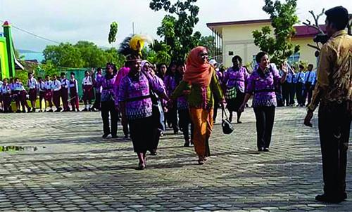 Kepsek SMP Wamena Kagumi SMPN 2 Binaan Tebing