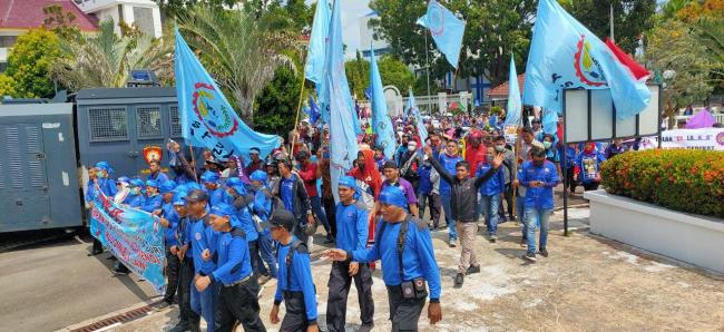 Unjuk Rasa Buruh di DPRD Batam Mereda Karena Hal Ini