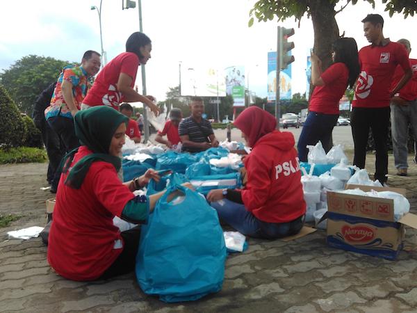 PSI Perkenalkan Partai Lewat Takjil