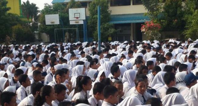 Calon Orangtua Siswa di SMPN 10 Tertipu Calo Beli Kursi