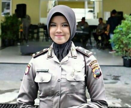Bripda Hongcin, Polwan Cantik Polda Sumbar Bikin Heboh Medsos