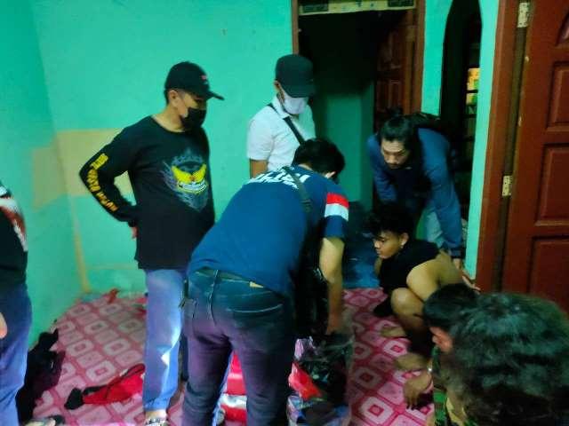 Sopir Taksi Online di Batam Dibegal, Dihajar Hingga Pingsan, Harta Dirampas