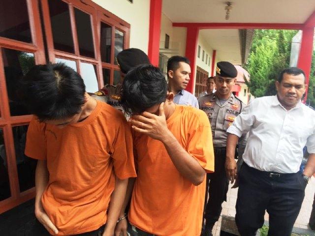 Dua Penjambret Ibu Rumah Tangga Diringkus di Kijang Lama