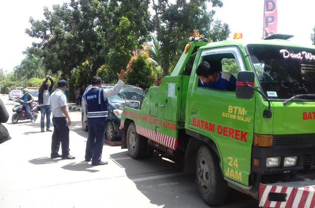 Dishub Akui Parkir Liar Berkurang Akibat Aturan Derek