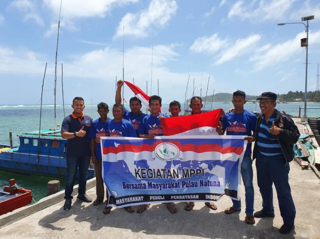 Sambangi Natuna, MPPI Beri Bantuan Peralatan Olahraga dan Kesehatan