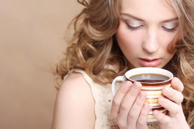 Minum 2-3 Cangkir Kopi Tiap Hari Bisa Kurangi Lemak Tubuh Pada Wanita