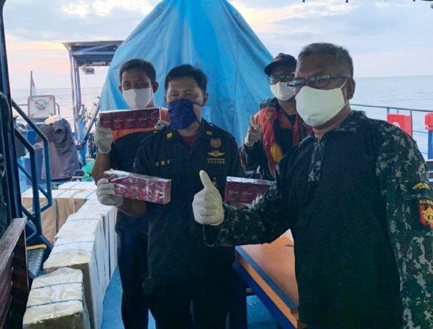 Penyelundup Tinggalkan 10 Juta Batang Rokok Luffman di KM Milenium
