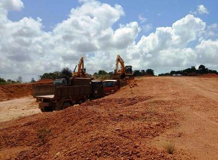 PT GKN Timbun Proyek Gurindam 12 Pakai Tanah Uruk Seinam