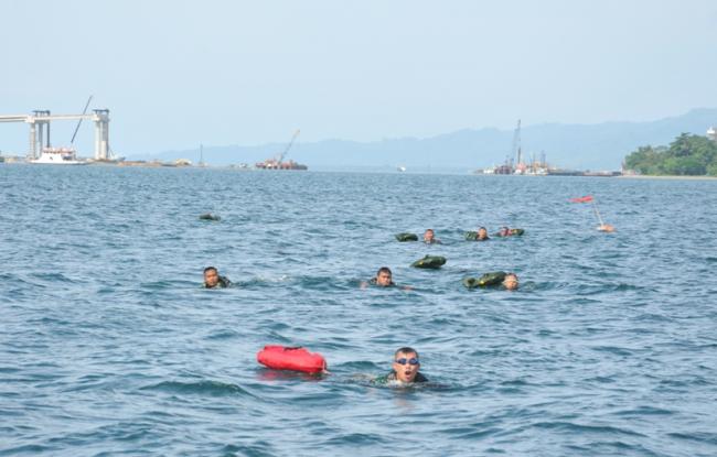 TNI AL Batam Siapkan Hadiah Rp 130 Juta untuk Lomba Renang 9 Kilometer