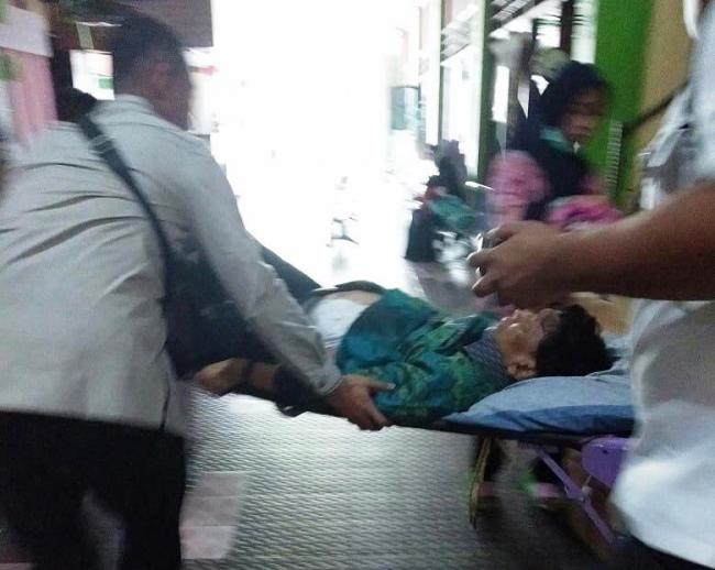 Warga Sempat Melihat Darah Mengucur Dari Perut Wiranto