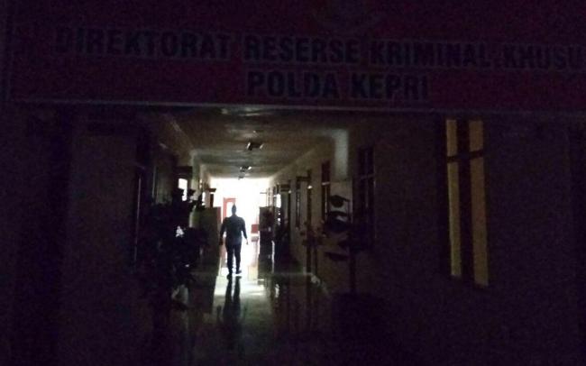 Aliran Listrik Padam, Mapolda Kepri Gelap Gulita