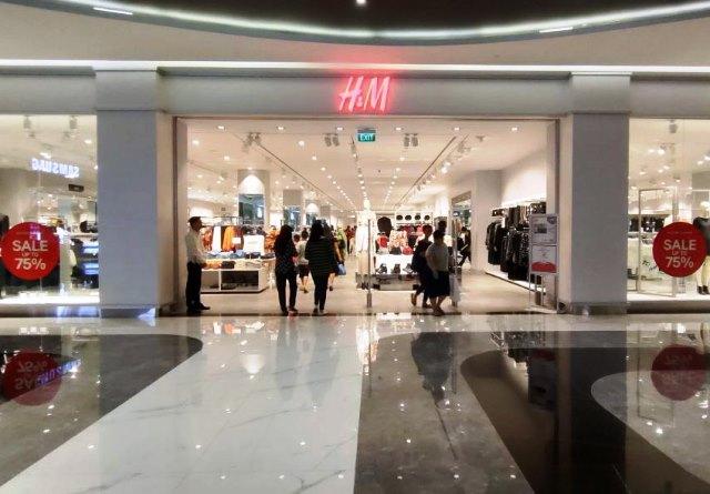 H&M Batam Beri Diskon Akhir Tahun Hingga 75 Persen
