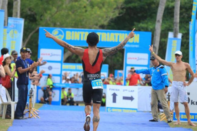 37 Negara dan 1.300 Peserta Meriahkan Event Triathlon 2017 Bintan
