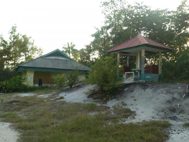 Warga Mengeluh, Gazebo di Pantai Pasir Panjang Kurang Perawatan