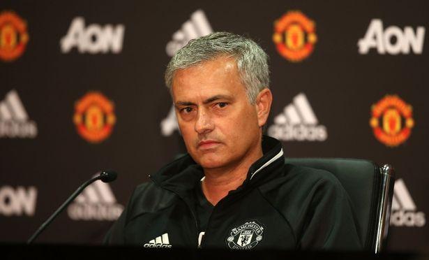 Manchester United Bisa Puasa Gelar seperti Liverpool