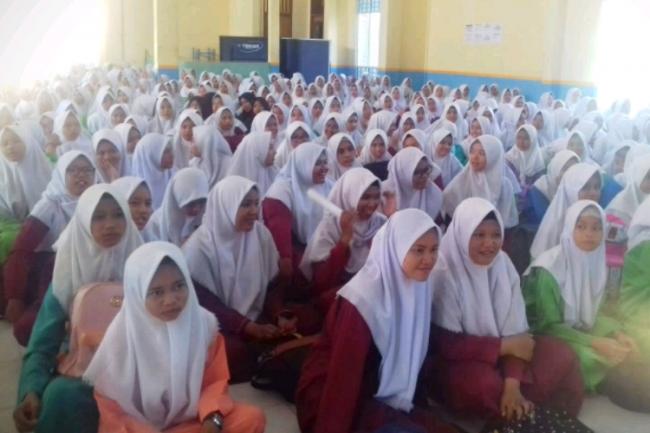 Pelajar Berparas Cantik dan Tampan Harus Kuatkan Ilmu Keagamaan