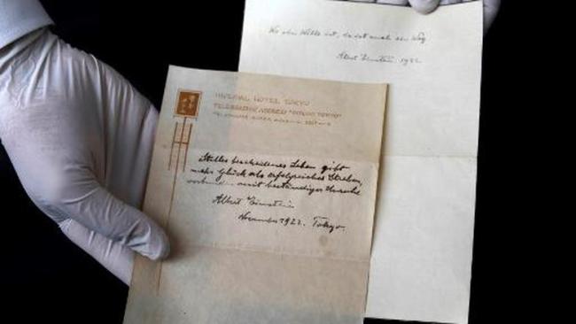 Begini Isi Surat Einstein Soal Hidup Bahagia yang Laku Rp 21 Miliar
