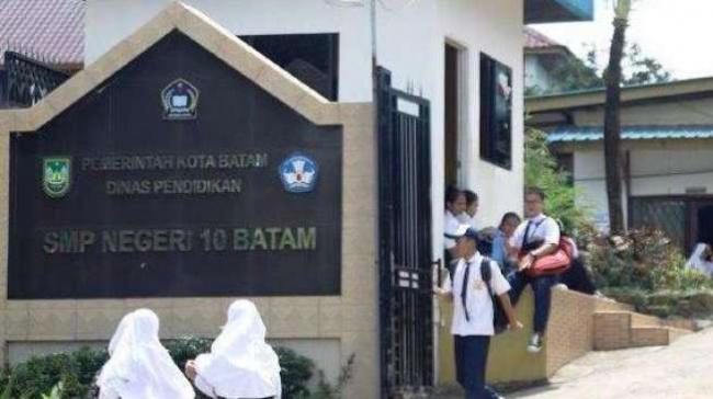 Rudi Janjikan Bangun 1 SMP di Bengkong