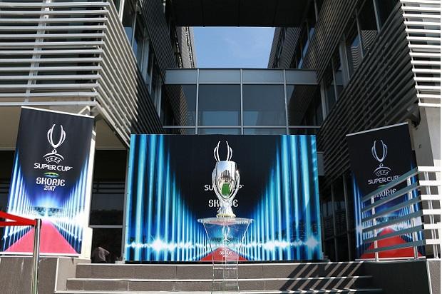 Madrid atau Manchester United Klub Paling Super?