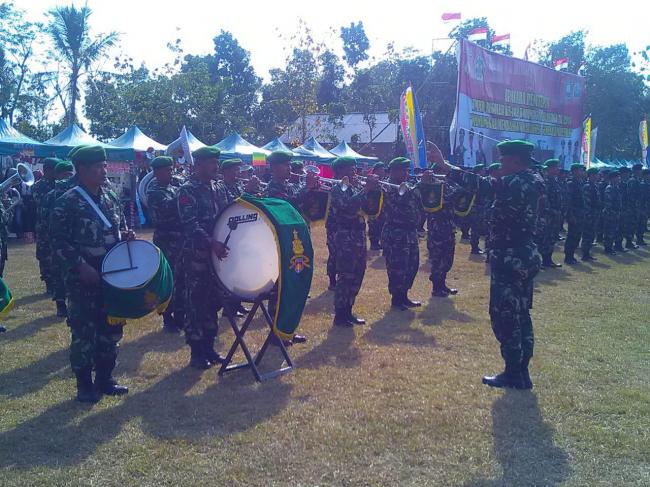 Danrem 073/ Makutarama Pimpin Upacara Penutupan TMMD Reg-102