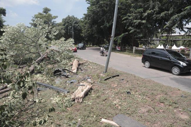 Pengendara Lewat di Pelita Ngeri Melihat TKP Avanza Maut