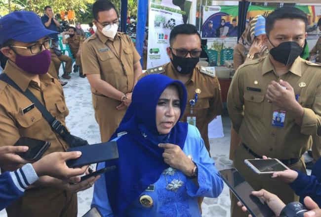 Rahma Wajibkan PNS Tanjungpinang Jadi Nasabah Bank Sampah