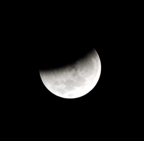 Nikmati Gerhana Bulan Sebagian Nanti Malam