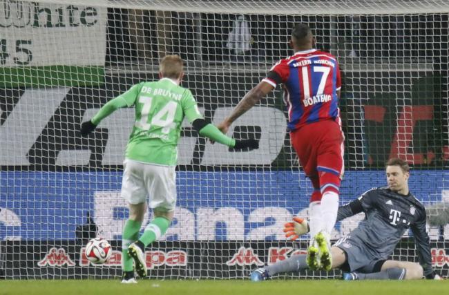 Mengejutkan, Bayern Dibantai Pasukan Serigala