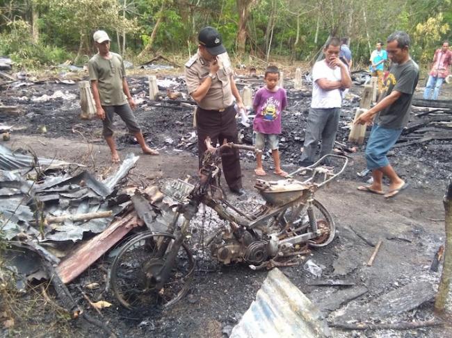 Derita Nenek Aminah Saat Rumah Ludes Terbakar, lalu Tersambar Api