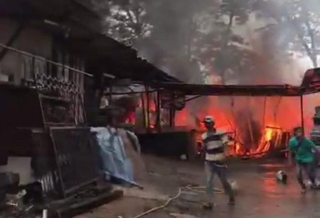 Kebakaran di Sukajadi Berhasil Dipadamkan