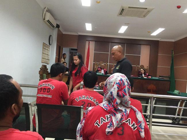 Banyak yang Tertipu Oknum Karyawati Mukakuning Ini