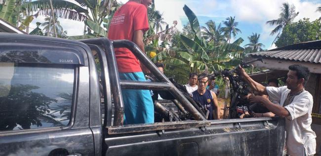 Dua Sepeda Motor Terbakar Nyaris Sambar Rumah Warga di Bintan