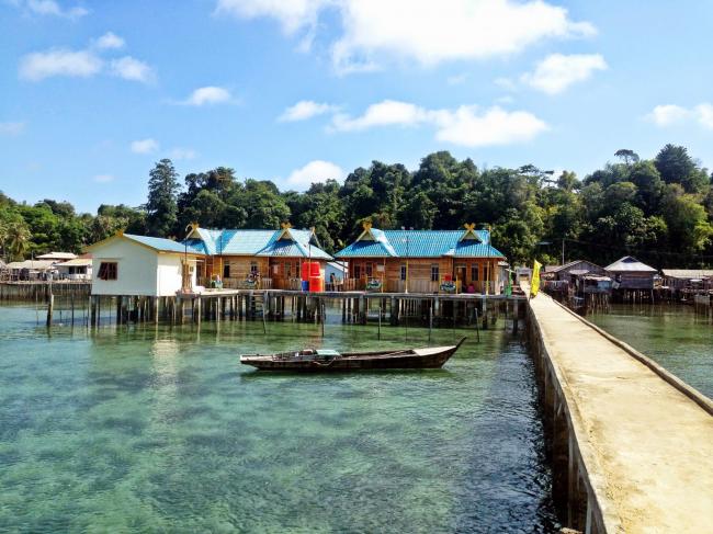 Menemani Nemo Menggumuli Laut Pulau Abang Batam