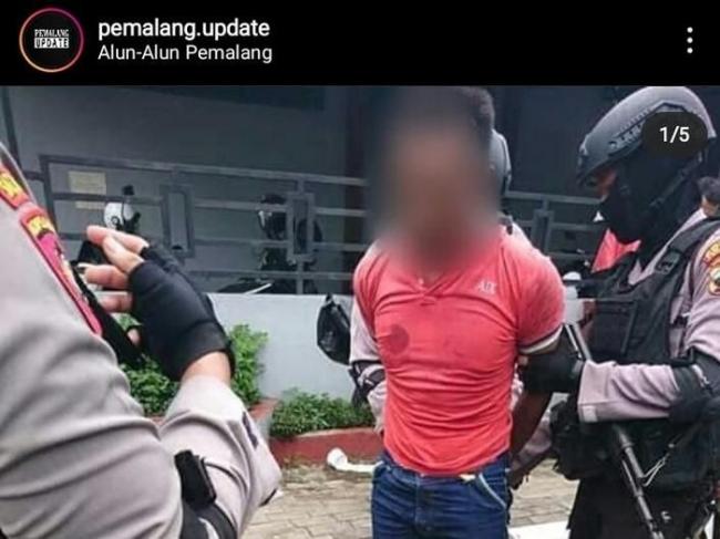 Pria yang Videonya Viral Bakar Alquran Akhirnya Ditangkap Polisi
