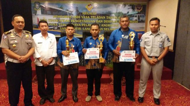 Batam Borong Piala Abdi Yasa 2017 Tingkat Provinsi Kepri
