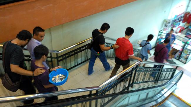 Polisi Giring Tiga Orang dari Gelper E-Zone Top 100